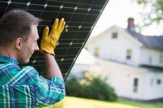 Installation de panneaux solaires : combien d'économies par an ?