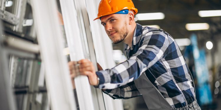 Projet maison : comment choisir un pro pour les nouvelles menuiseries ?